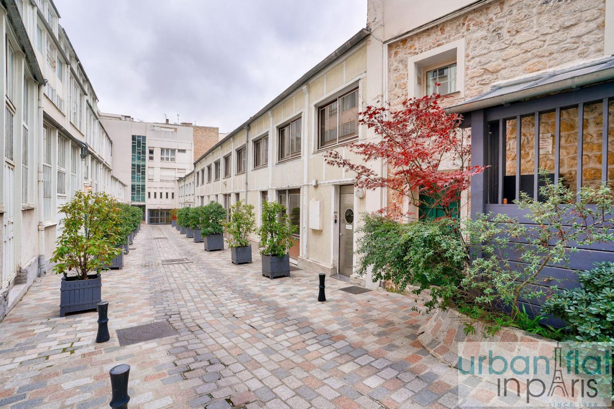 33 - Flat Av Des Champs-Elysees Paris Exterior photo
